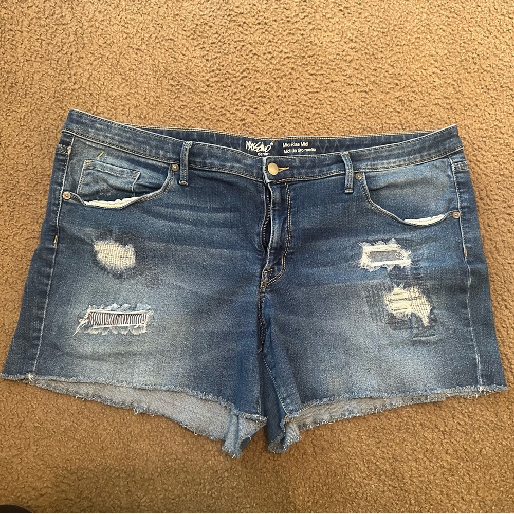 Women’s Mossimo Supply Co denim shorts size 18/34